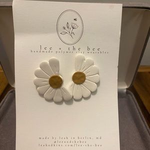 Lee + The Bee Daisy Earrings